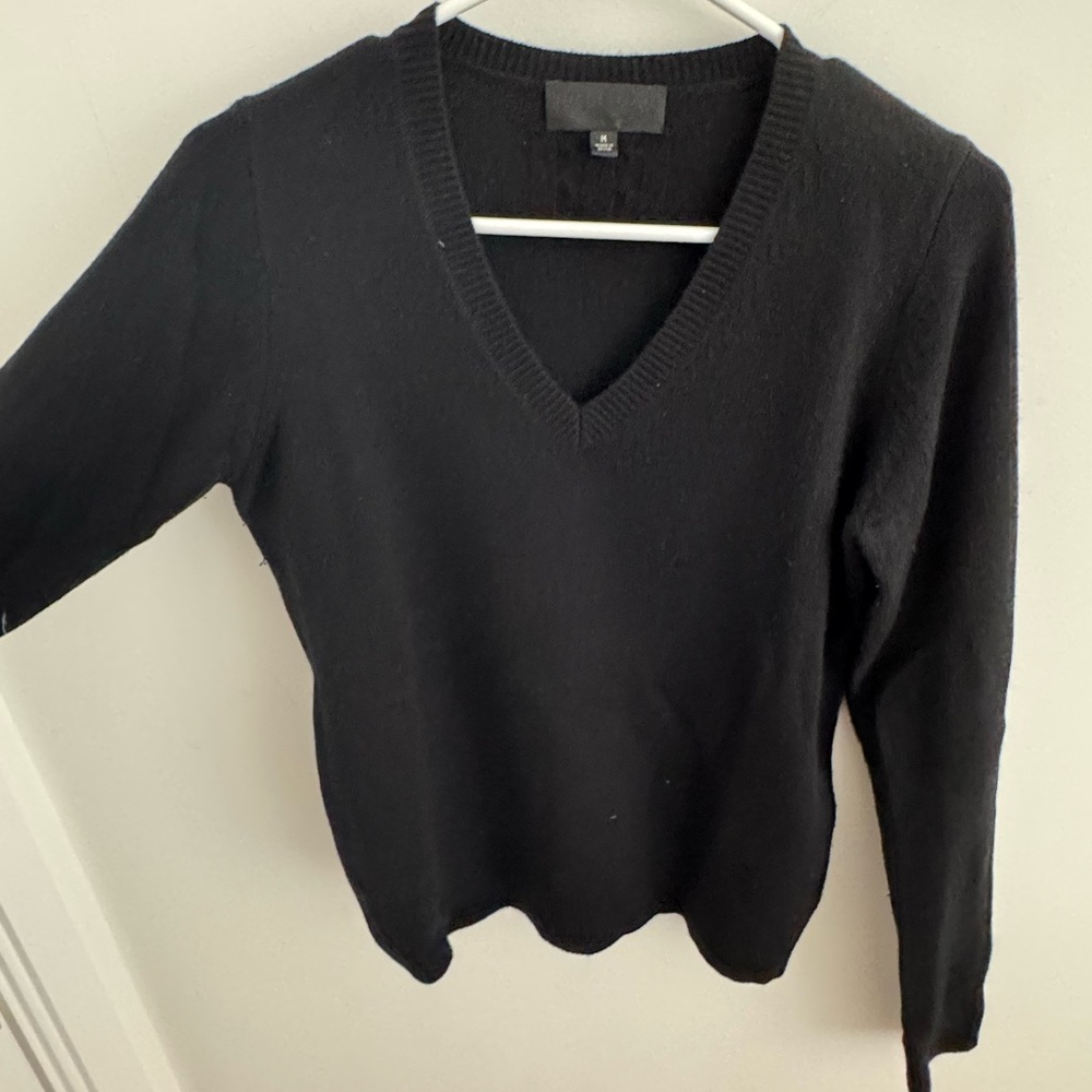Nili Lotan V-Neck Women's Cashmere Sweater